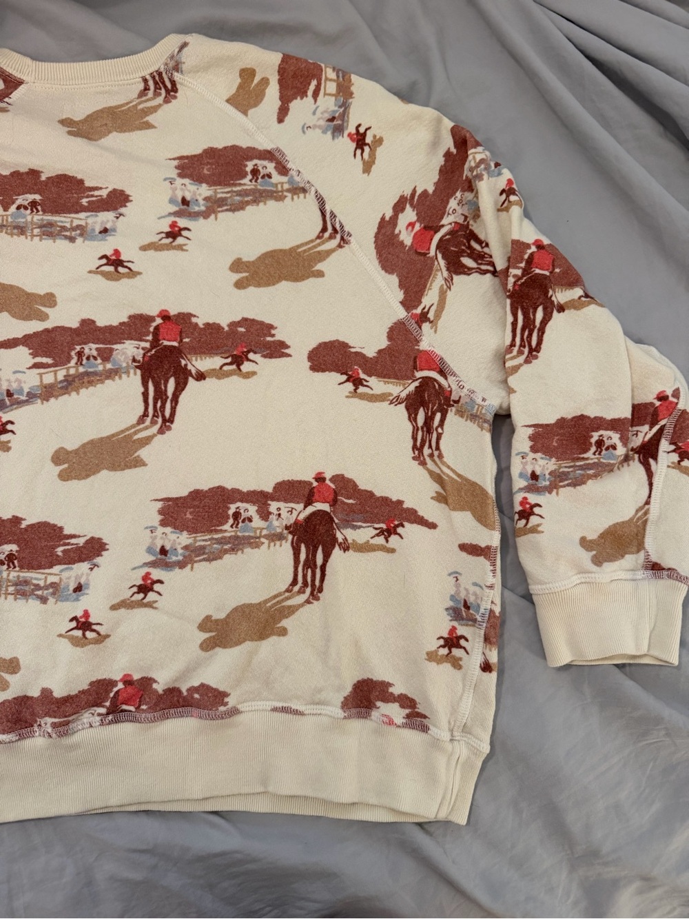 THE GREAT. The Slouch Sweatshirt Size Medium Riding Horses Print Western Cozy - Picture 5 of 9